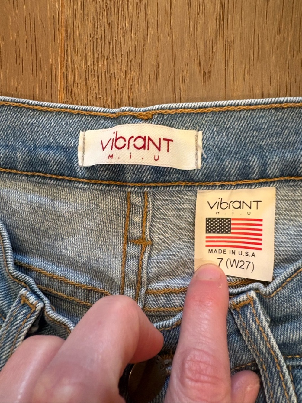 Vibrant M.I.U. $75 High Rise Distressed Straight Leg Jeans Sz 4/27 made in USA - Picture 7 of 10